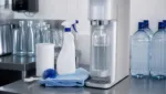 Hygiene beim Wassersprudler im Haushalt und Gewerbe: Infektionsschutz und Reinigung